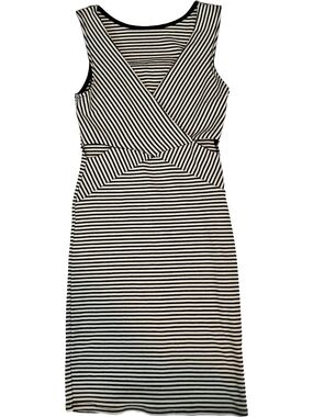 black and white floral midi dress Balmain // White & Black Stripe Bodycon Dress – VSP Consignment main image 1